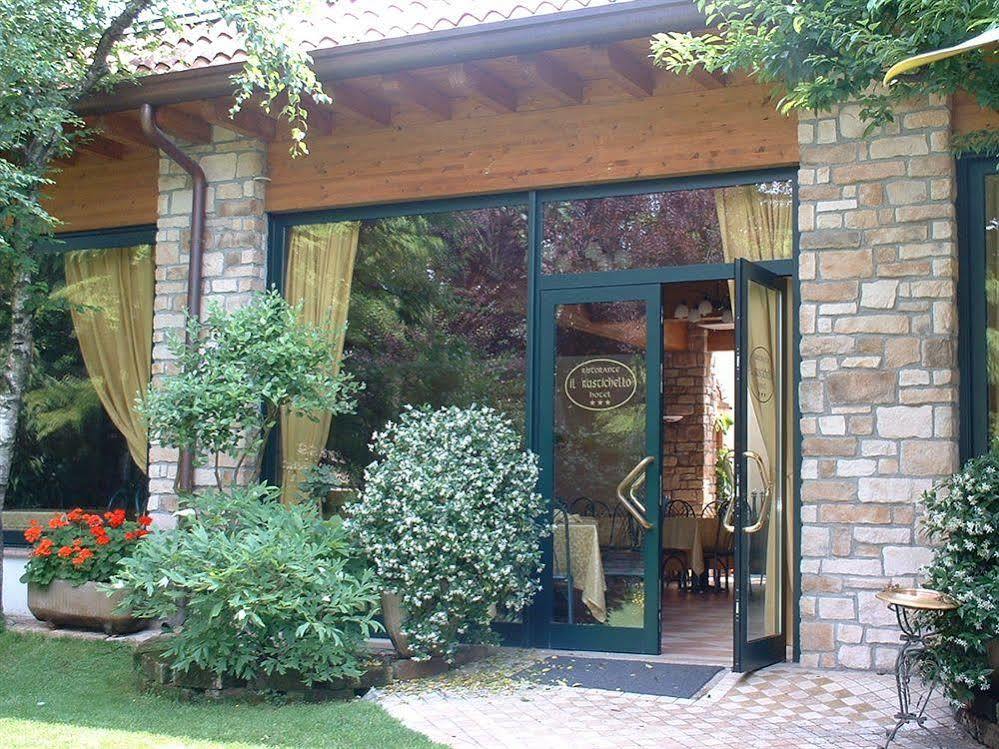 Hotel Il Rustichello 로나토 외부 사진